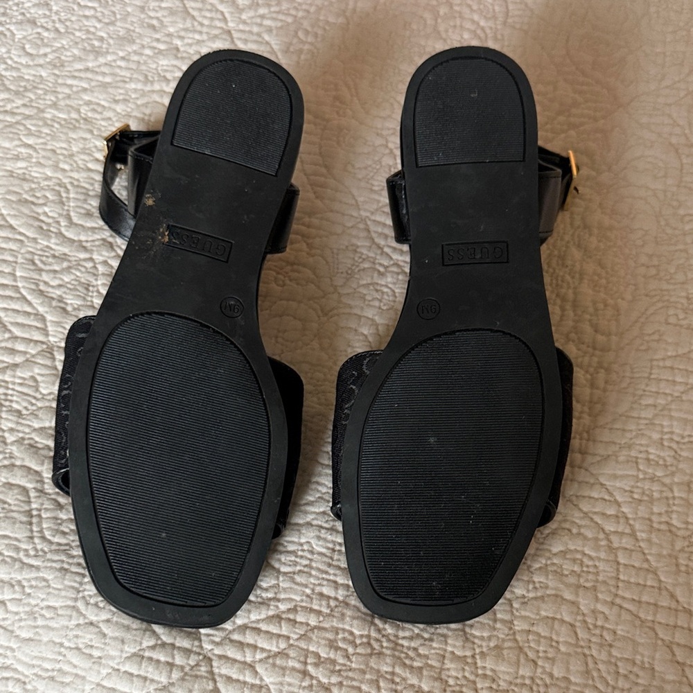 GUESS Women's Hazens Black logo Sandals size 9 - Picture 3 of 8